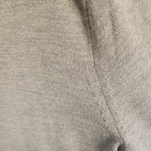 J. Crew 100% Merino Wool Mens Slimfit Vneck Pullover Sz Small Brown - Picture 5 of 10